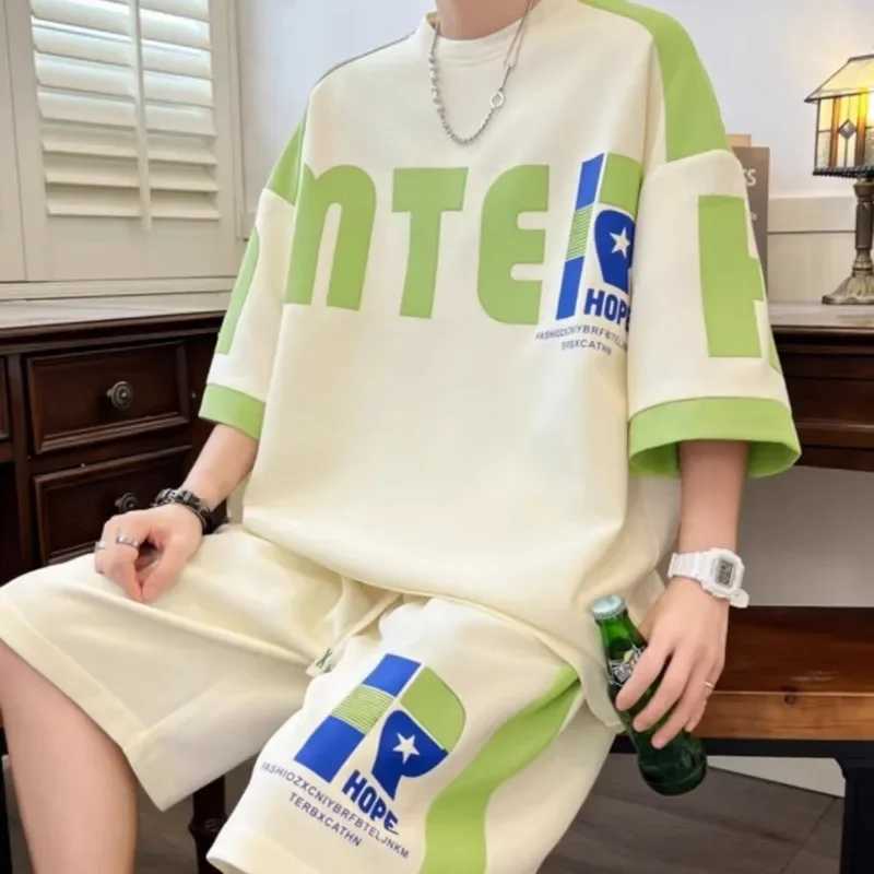 2024 Summer Mens Clothing Korean Fashion Street Clothing Mens T-shirt+Shorts Two Piece Casual Mens Clothing SetXJ250412