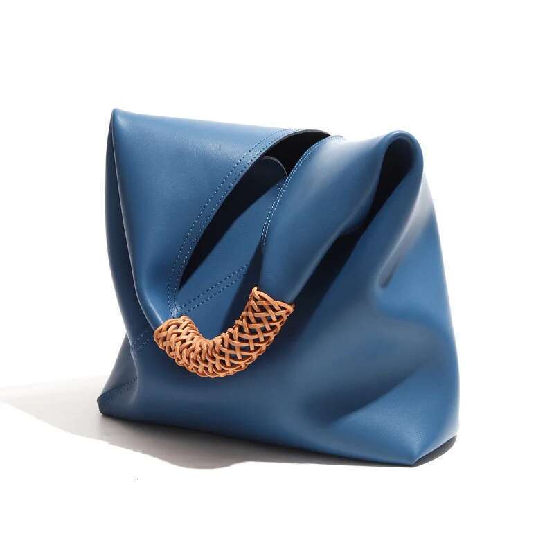 Versatile Women's Tote Cow Leather Underarm Woven Design Single Shoulder Portable Big Bag For Women 2052