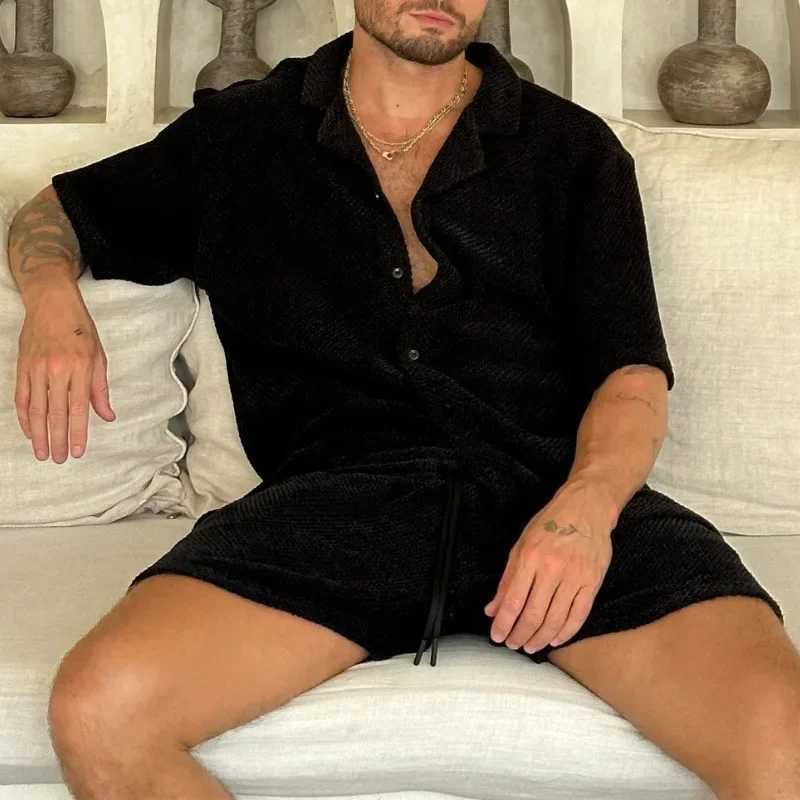 Beach style breathable knitted mens summer casual solid color short sleeved knitted shirt and short sleeved two-piece set mens clothingXJ250412
