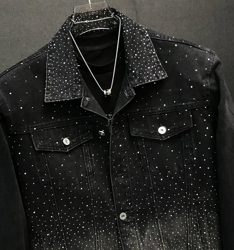 Mens collar loose shoulder padded jacket casual handsome long sleeved chic denim top diamond denim jacket 250409