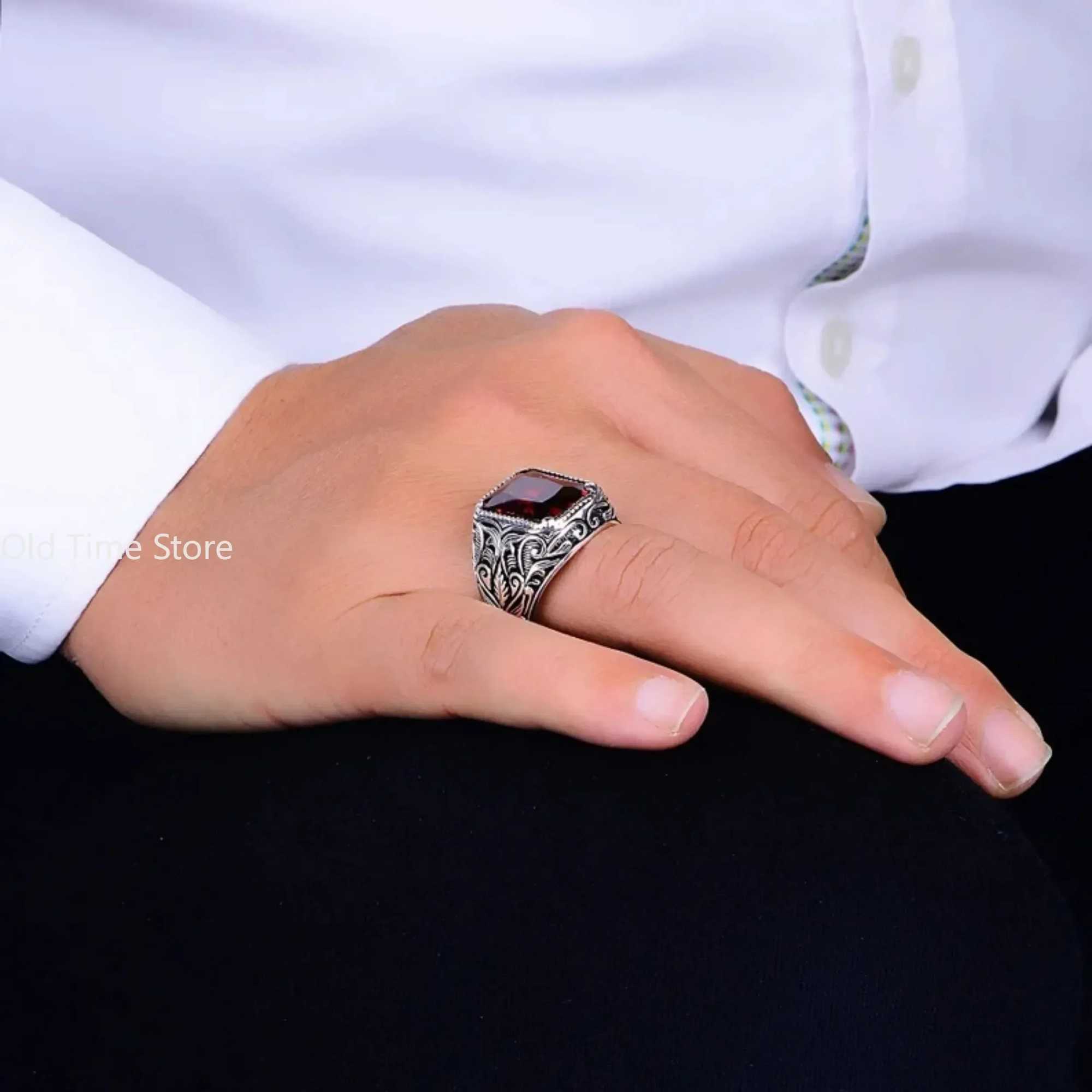 Retro style gold red crystal titanium stainless steel mens ring Marine punk rock ring mens jewelryXJ250412