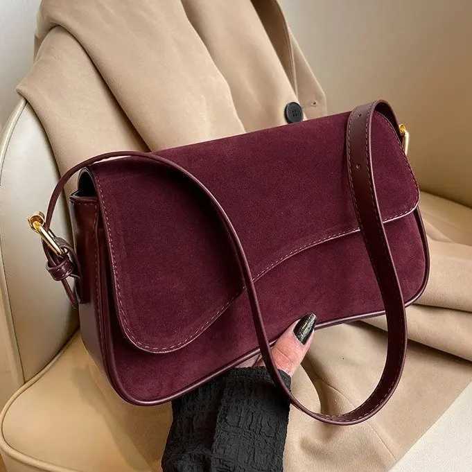 Handbag Autumn/Winter New Womens Bag Vintage Satin Shoulder Bag Fashion Crossbody BagT2511112
