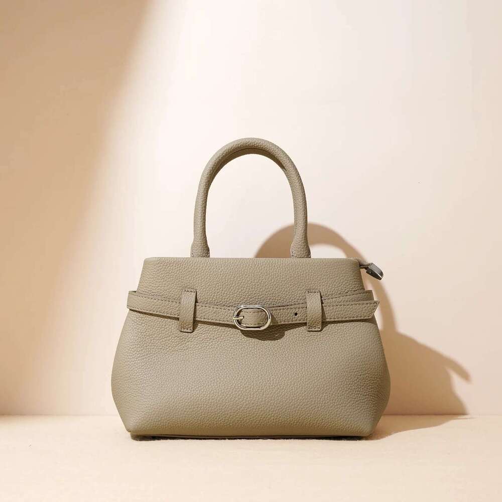 Top Layer Cowhide Crossbody Bag 2025 Spring New Niche Design Genuine Leather Aron Fashion Ladies One-Shoulder Handbag