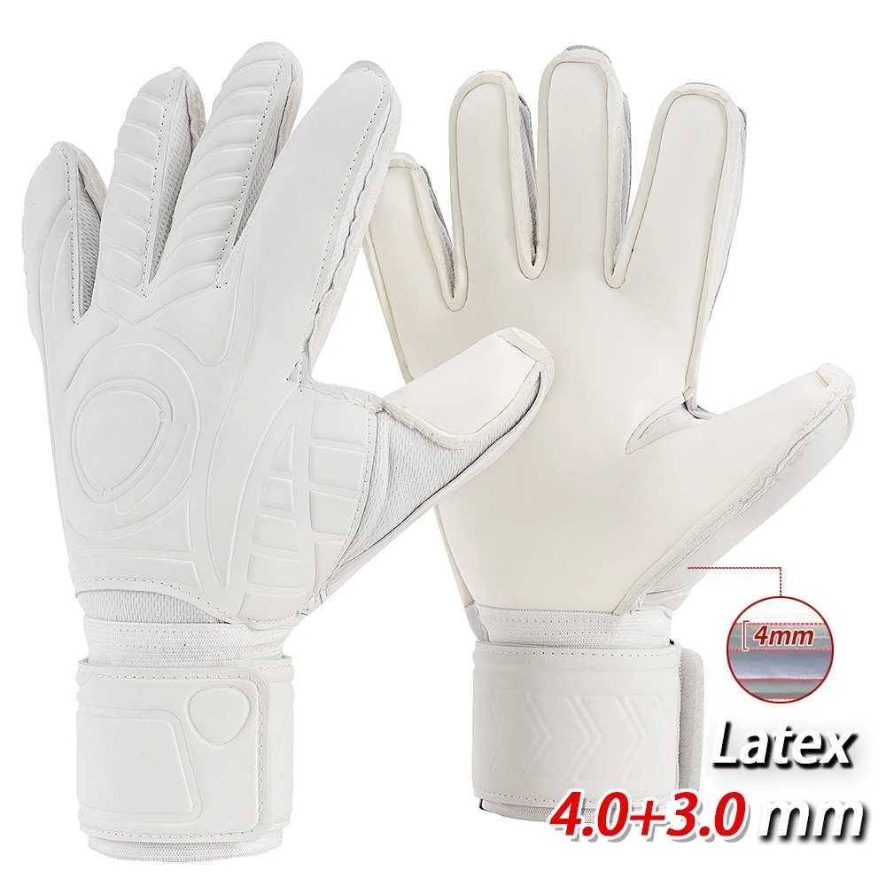 High quality latex gloves for football goalkeepers finger protection for childrens football with strong grip and finger protection for goalkeepersXJ25