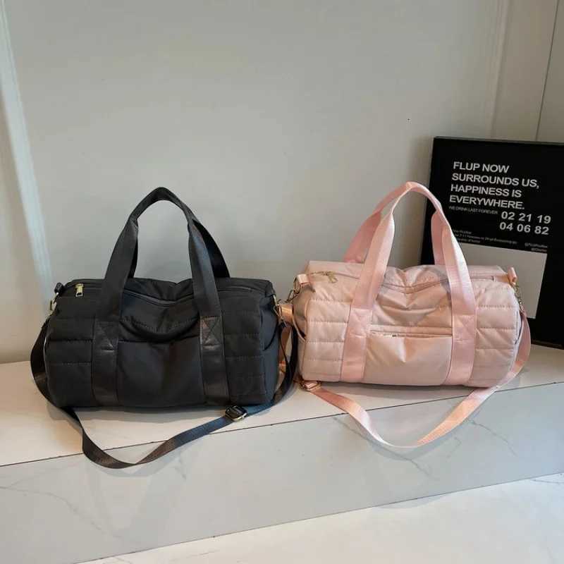 Stylish Womens Leather Crossbody Bag Classic Elegant Design By Famous Designer Luxury Brand For Ladies HandbagsW251111