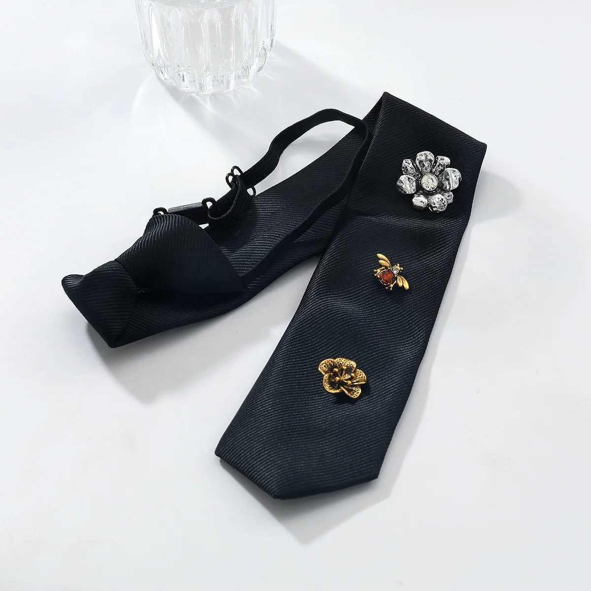 ZAA Charm Rhinestone Flower Insect Tie Womens NecklaceW251111