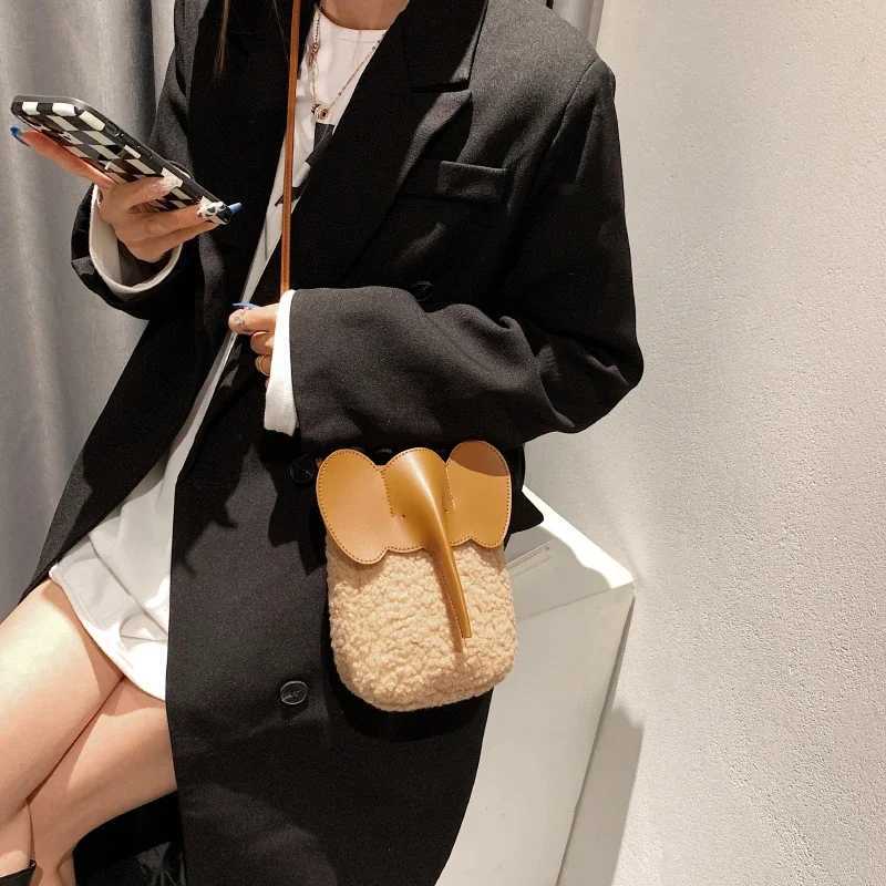 Luxury new womens shoulder bag brand handbag plush fur cross body bag designer elephant mobile shoulder bag womens shopping bagXJ250412