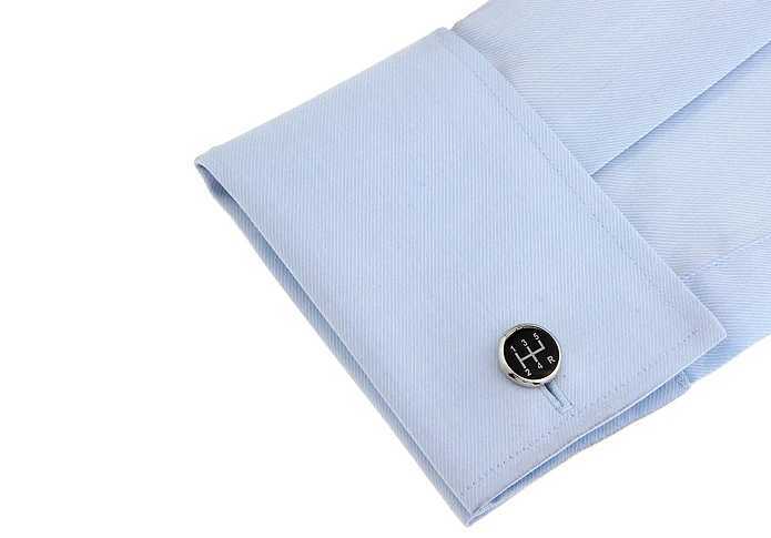 Mens gear cufflinks made of high-quality brass material with a novel white automotive design. Wholesale and retail of cufflinksT250412