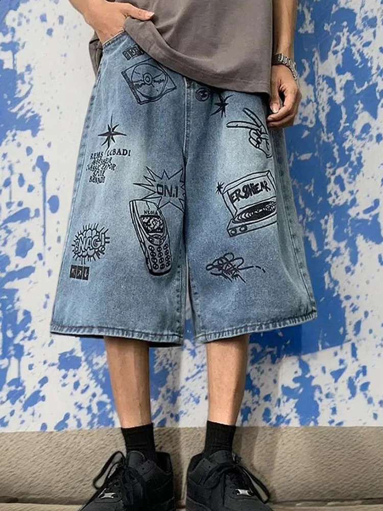 Summer Men Bodybuilding Embroidered Shorts Jeans Male Wide Leg Knee Length Retro Denim Pants Loose Graffiti Drawstring Pants 250411