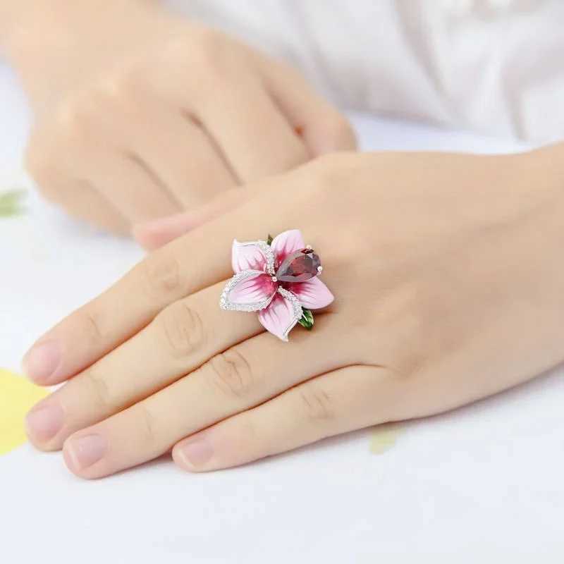 Milangirl Pink Wreath Womens Luxury Plant Flower Design Red Zircon Birth Ring Engagement Jewelry All on SaleXJ250412