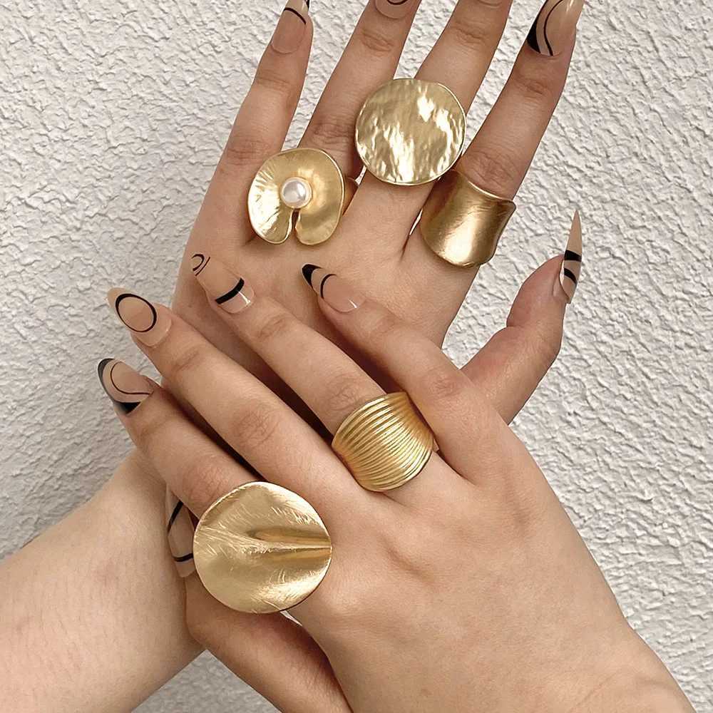 ALLYES fashion elastic rope adjustable ring suitable for women men irregular geometric matte short and chubby gold finger ring charming jewelryXJ25041