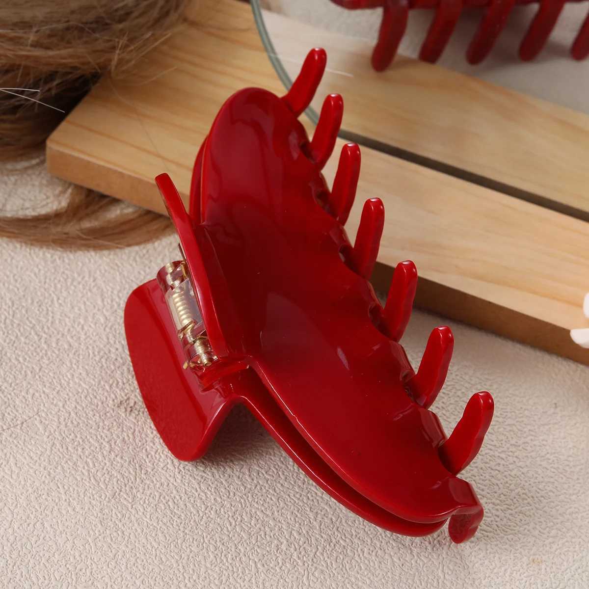 Solid color hair claw clip fashionable womens hair accessories Y2504012