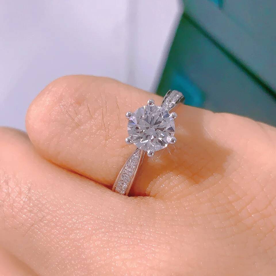 2 Carat Dazzling Moissanite Ring S925 Silver - Perfect for Christmas and Anniversary Gifts Suitable for Casual Style Ages 15