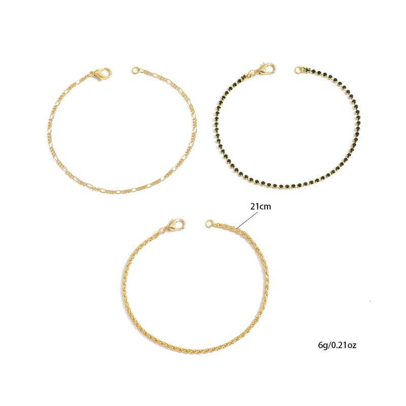 Elegant Gold Chain k Bracelet Set - Stylish and Versatile Jewelry for Women