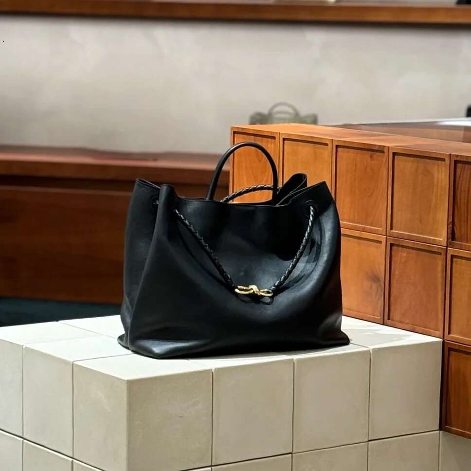 Designer Bag Genuine Leather Tote Bag 2025 New Niche Design Neutral Minimalist Style Cowhide High-End Large Capacity Single-Shoulder Handbag