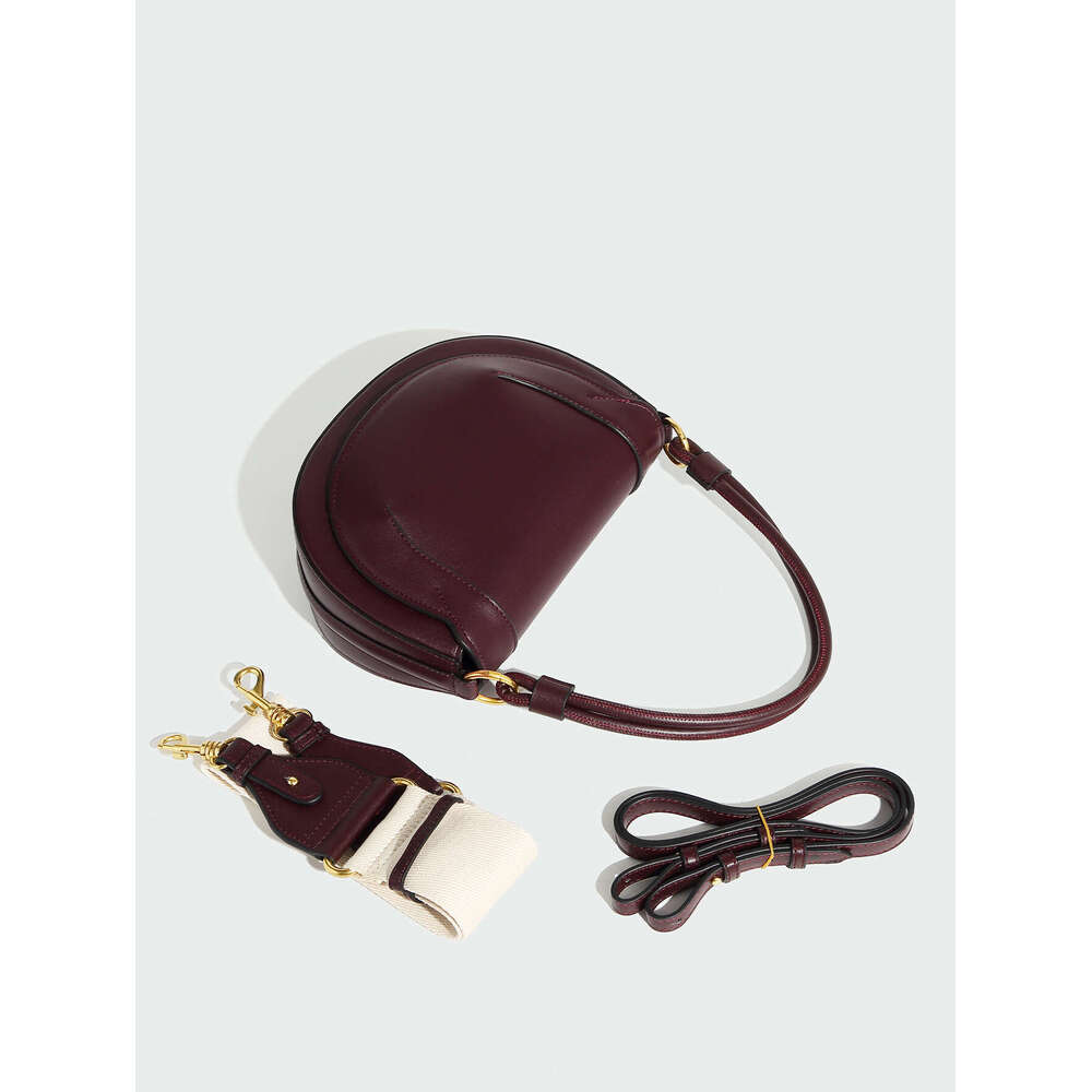 Spring New Product: Women's Wine Red Saddle Bag, Color Contrasting Thread Cutting Decoration, Handheld Single Cross Shoulder Flip Hard Bag
