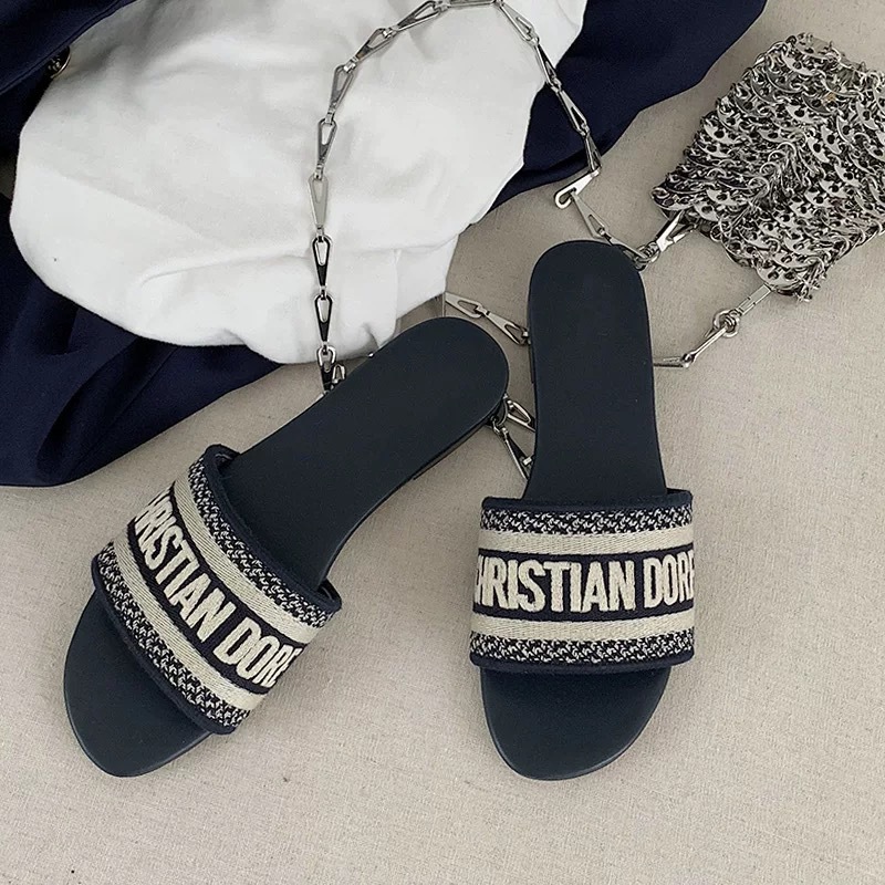 Women's flat beach sandals for summer fashionable small fragrant style flip-flops for women to wear outdoors in summer