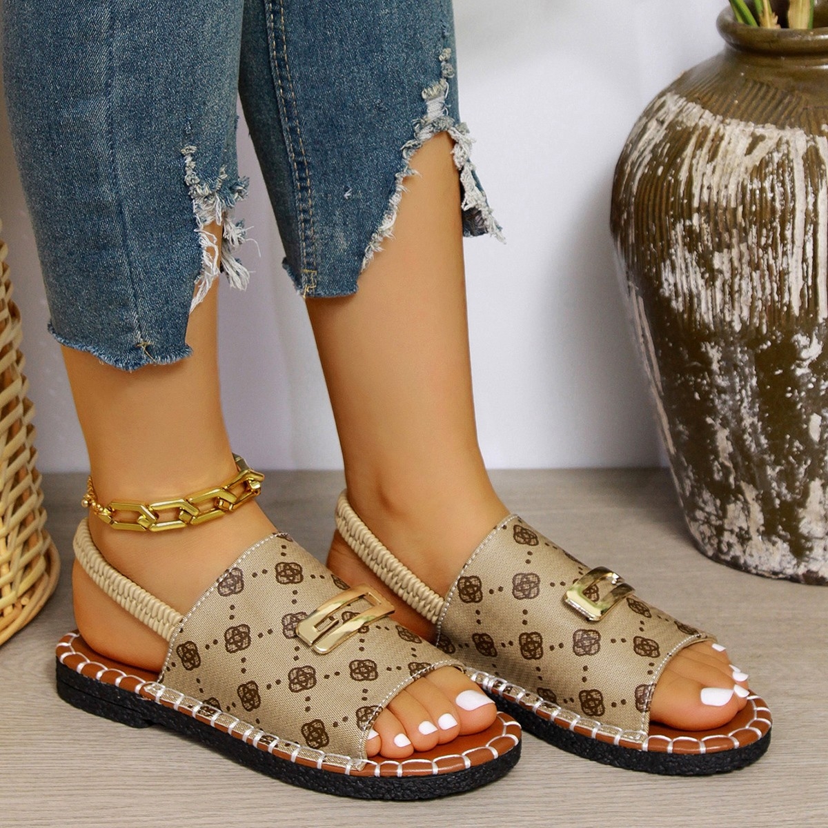 Large size one line with round head fashion sandals 2025 new flat metal buckle beach women's shoes blue white brown free shipping