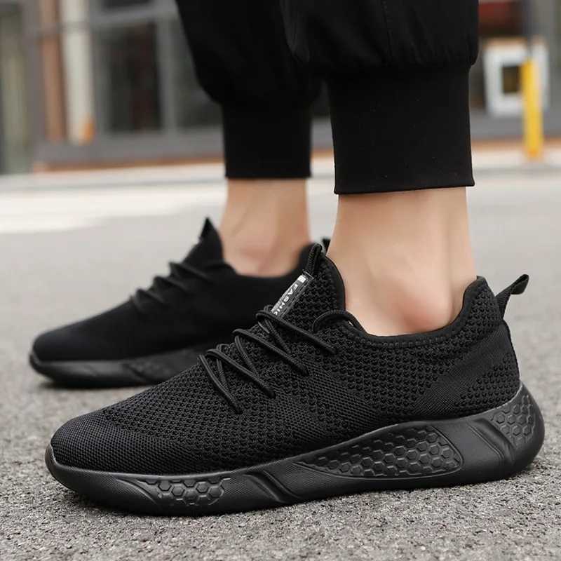 tralight Casual Men Shoes Anti-slip Cfortable Mesh Breathable Sneakers Outdoor Running Shoe for Wen Couple Large Size 50 Z250411