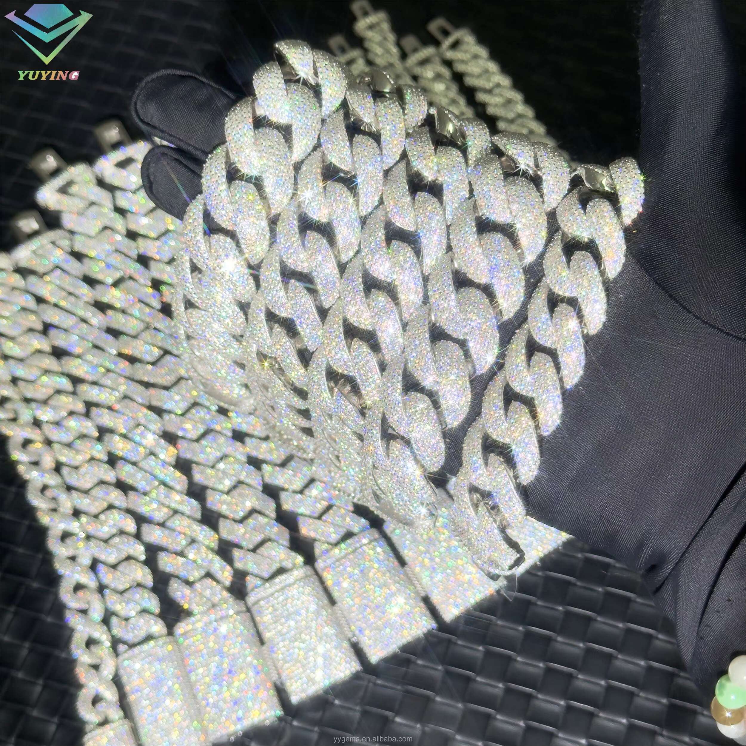 Yu Ying Hot Sale Full Iced Out Moissanite Heavy Chain 17MM 20MM 22MM Wide S925 Solid Gold Plated Cuban Link Chain Necklace