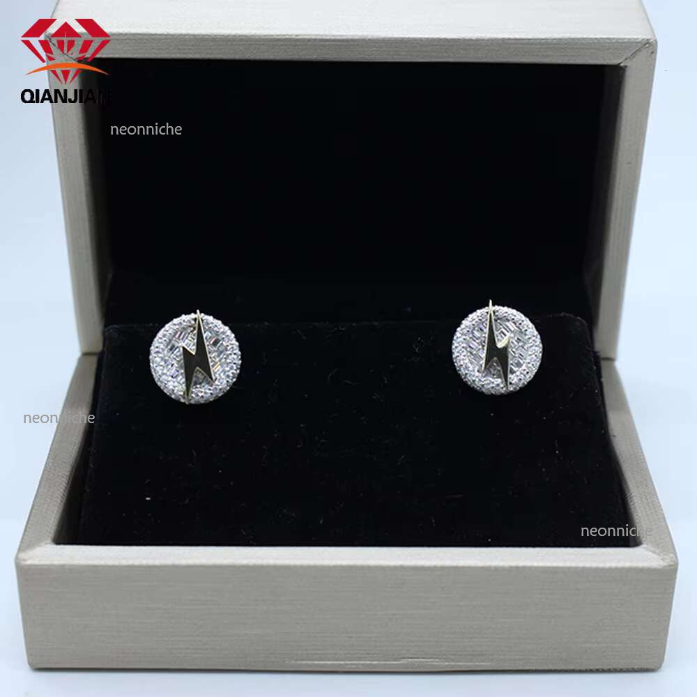 Fashion Jewelry Hip Hop Style 10K Gold Stud Lighing Iced Out Moissanite Earrings for Men