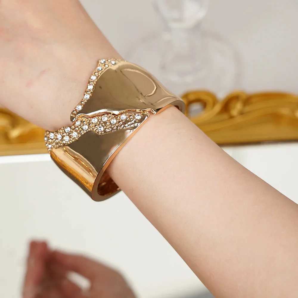 Stainless Steel Bracelet Women 18k Gold Plated Waterproof No Fading Luxury Jewelry Bracelets For WomenC250411