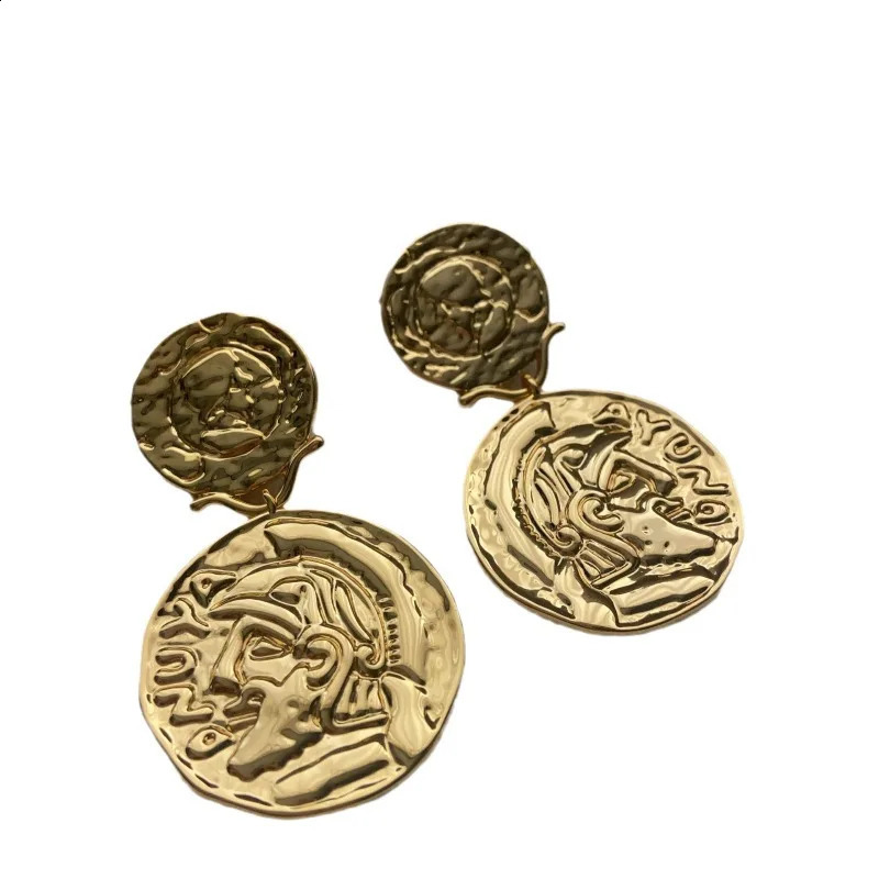 Retro Ancient Roman Coin Womens Dangle Earrings Fashion High-end Charm Unique Womens Earrings 250411
