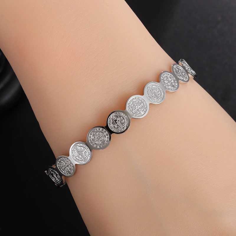 Men Women Catholic San Benito Cross Jesus Stainless Steel Bracelet Religious Jewelry Fashion Amulet Gift forC250411