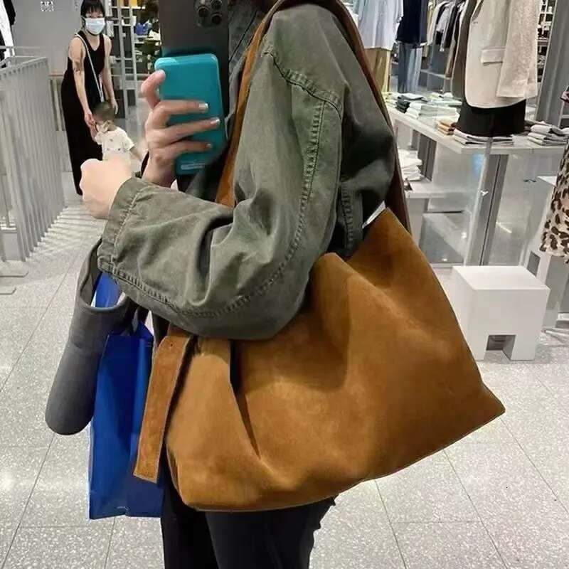 Retro Frosted Bucket Bag Designer Handbags High Quality Faux Suede Shoulder Bags for Women 2025 Large Shopper Purses New