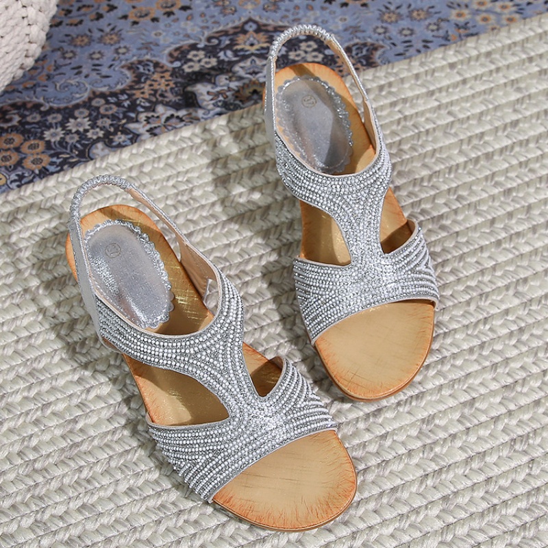 2025 Summer New Style Free Shipping Fashionable Thick Bottom Black Gold Silver Cool Slippers 36-42 Women Designer Outdoor Slippers