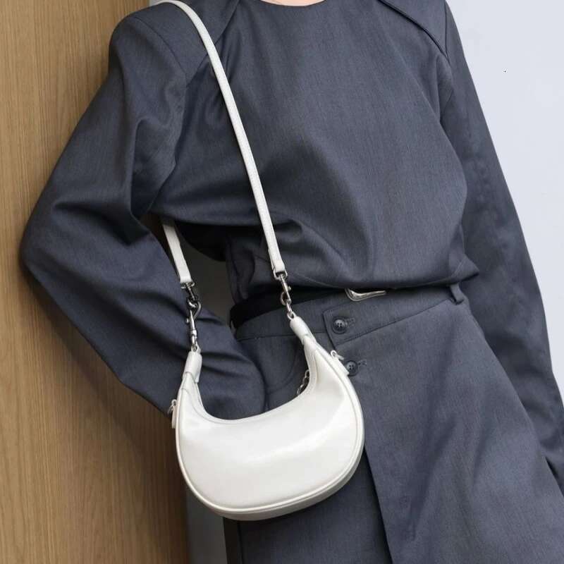 Designer Bag YANATARI Dumpg Leather Soft Leather Large Capacity Minimalist Shoulder Women Female Moon Bag Handbag