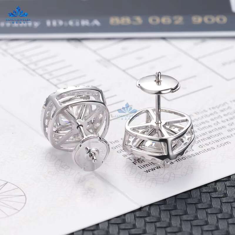 Hot Selling Classic Earrings 18k White Gold 7x7mm Cushion Ice Crushed Moissanite Stud Earrings Jewelry Women