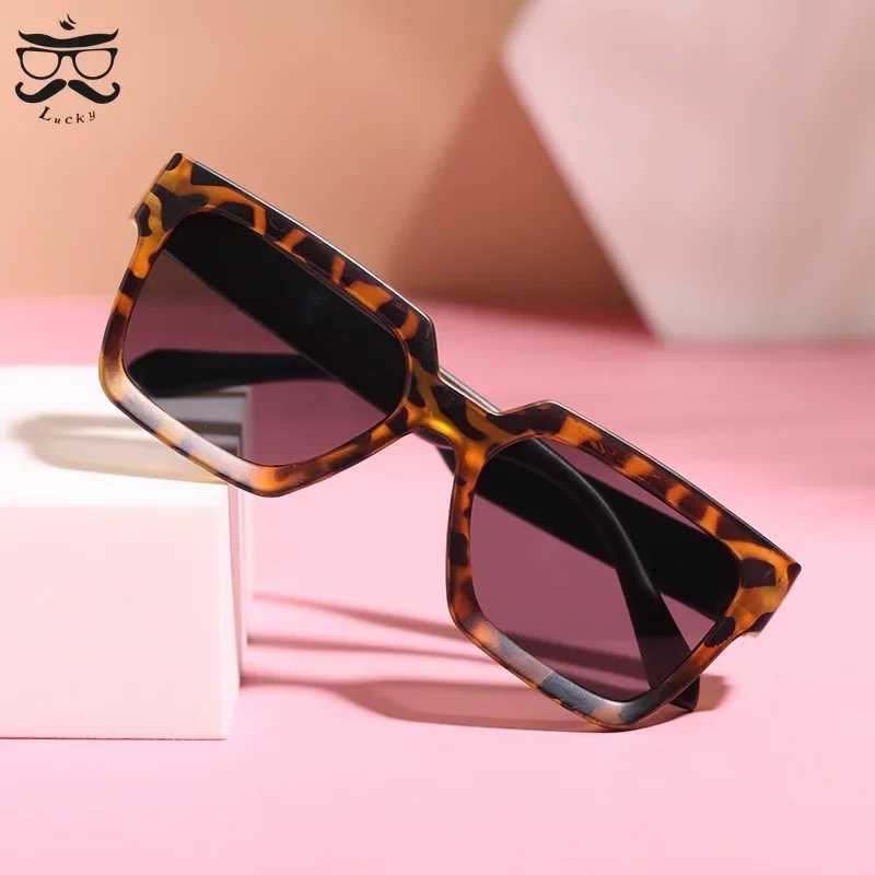 New Boy Girl Fashion Square Sunglasses Children Vintage Sunglasses UV Protection Classic Kids Eyewear Sunglasses Z250411