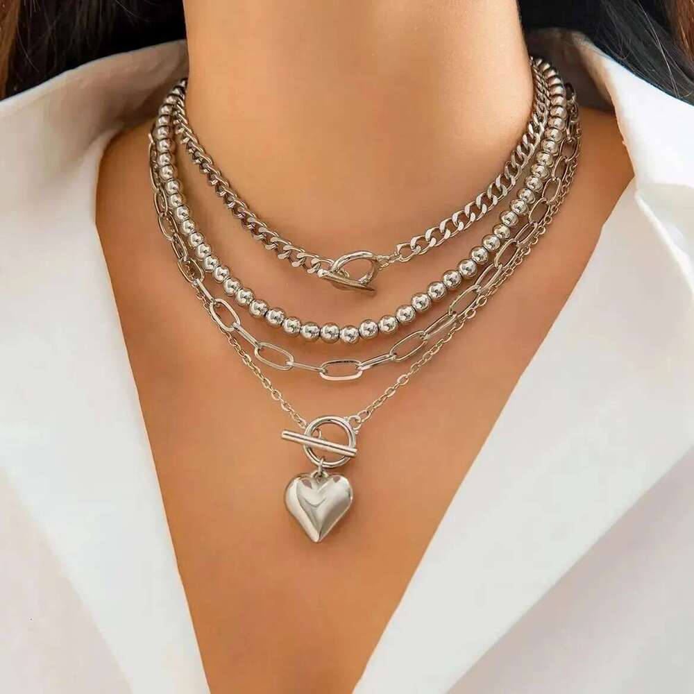 Punk Gold Color Heart Pendant Necklace for Women 2024 Trendy OT Buckle Beaded Neck Chain Choker Y2K Jewelry Accessories