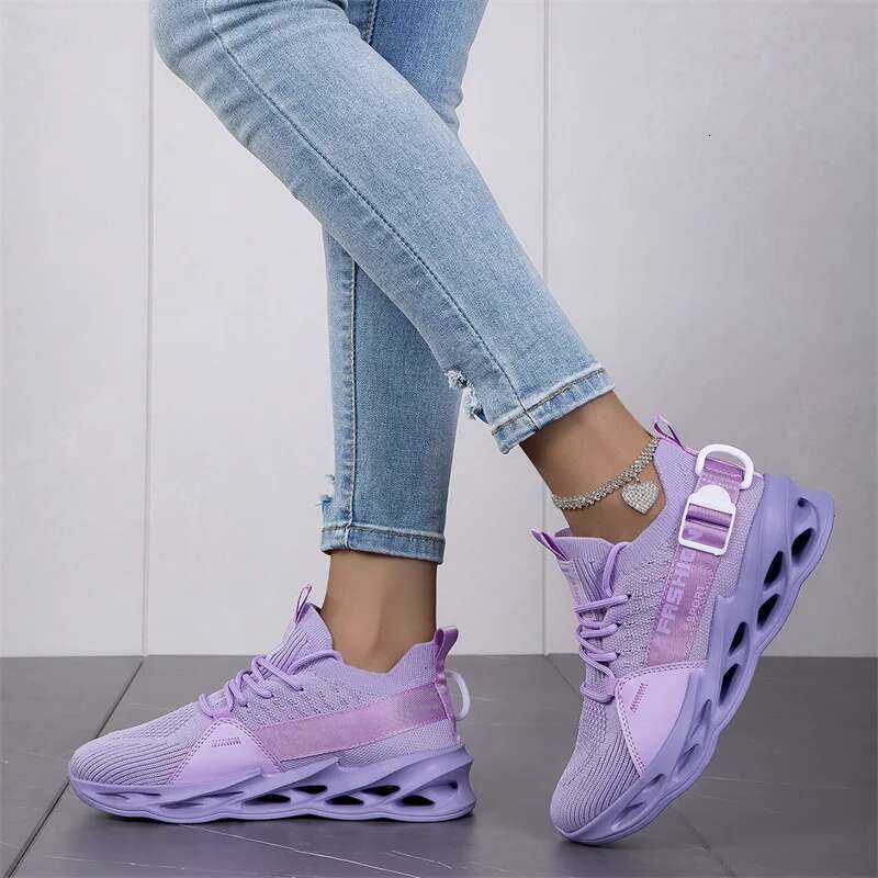 2025 Summer New Purple Women's Casual Lightweight Outdoor Walking Breathable Running Designer Fashion Sports Shoes Suitable for Both Men and Wome