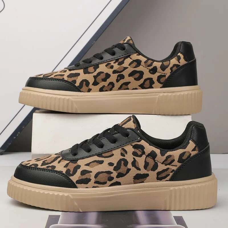 2025 Summer New Outdoor Walking Designer Fashion Skateboarding Shoes Leather Lace Breathable Slow Running Casual Sports Shoes