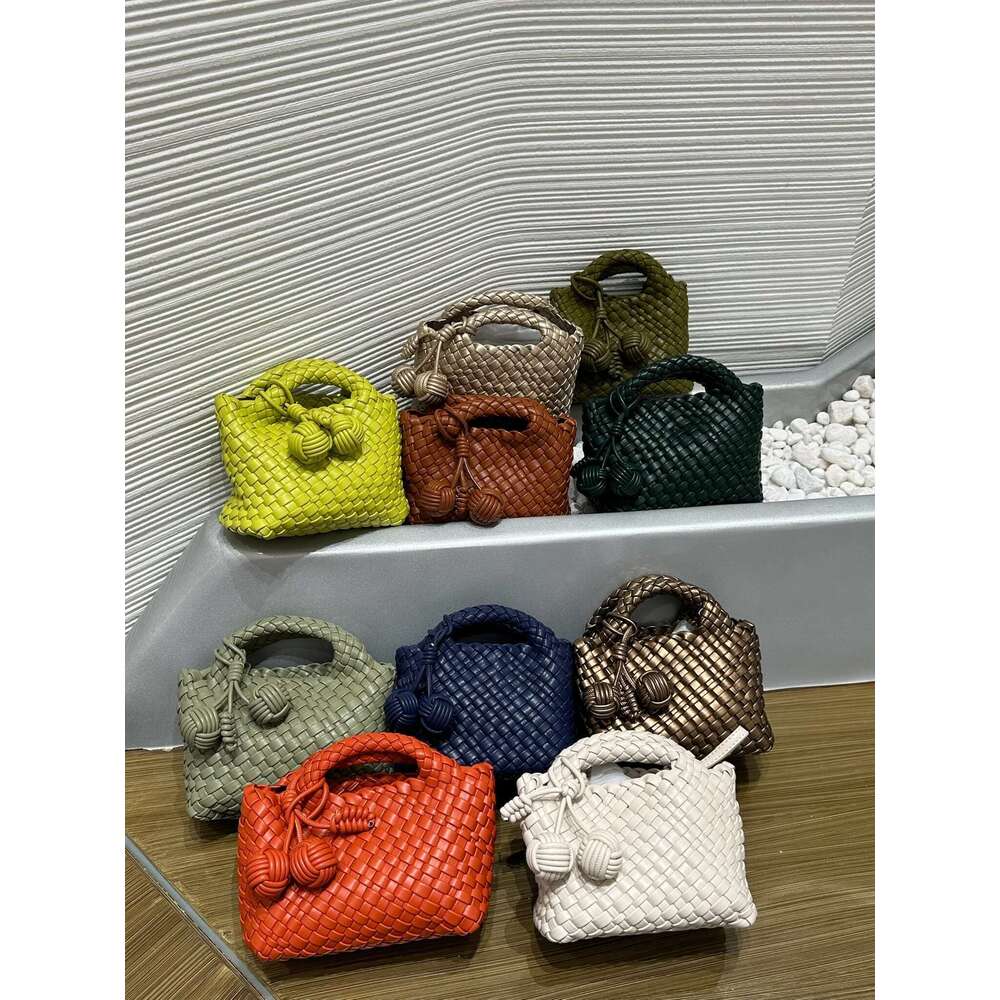 Designer Women's Handbag Popular Small Size Version PU Leather Woven Fashion Style Soft Handmade Bucket Bag