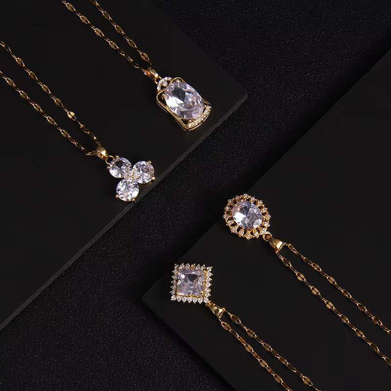 Hot Sale Gold Plated Flower Four Leaf Shining Crystal Moissanite Necklace for Women Girls Charm Luxury Jewelry Gifts