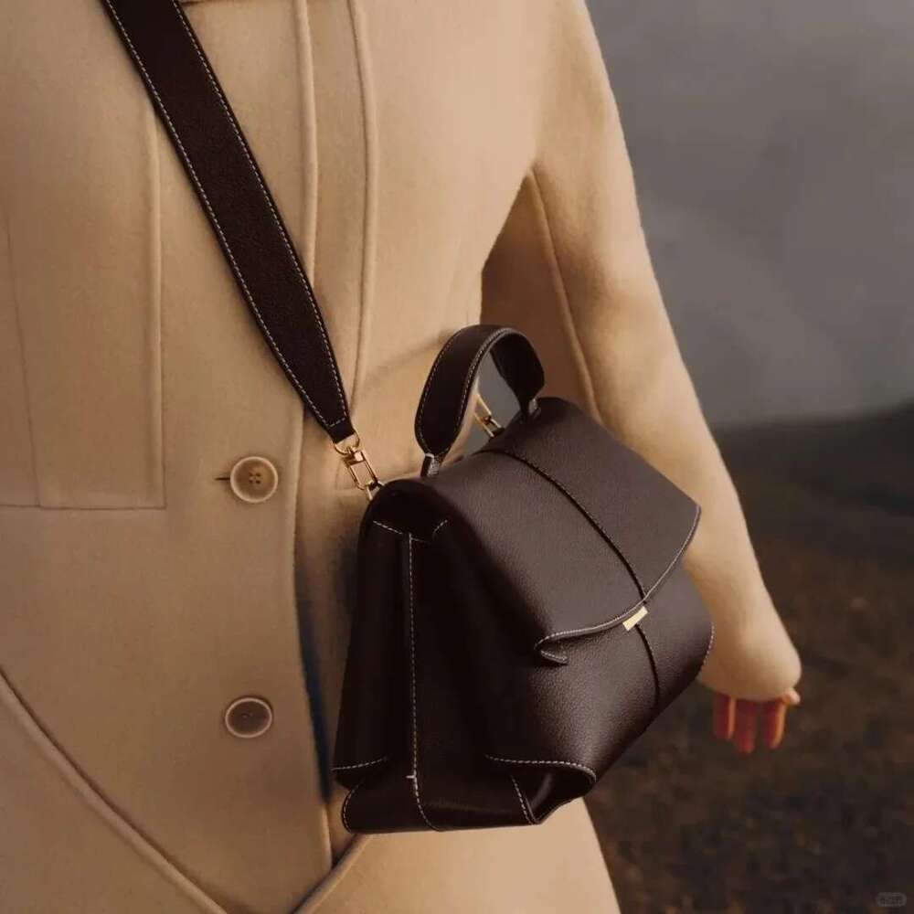 2025 New Fashion Women Handbags European Designer Cow Genuine Leather Shoulder Bags Female Brand Crossbody Wrinkled Bag