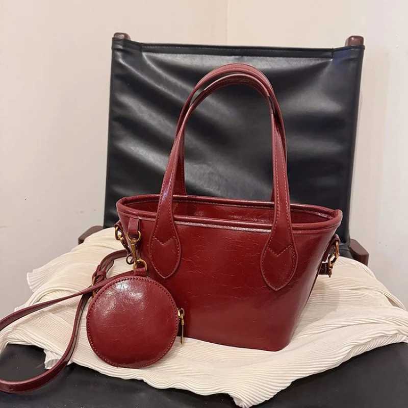Womens Trendy Leather Crossbody Bag Featuring Trendy Design And Paris Designer Aesthetic Perfect For Daily UseW251111