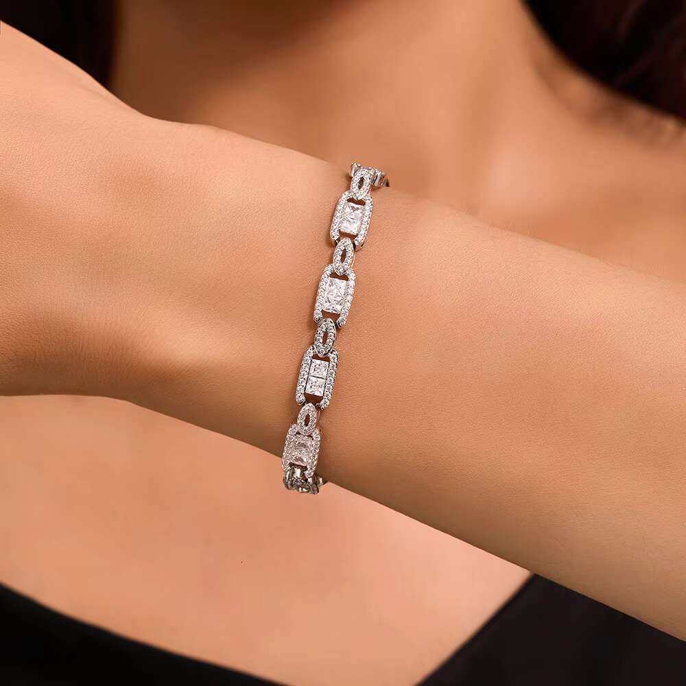 Custom Design Square Shaped 925 Silver Jewelry Moissanite Diamond for Girl for Weddings and Gifts