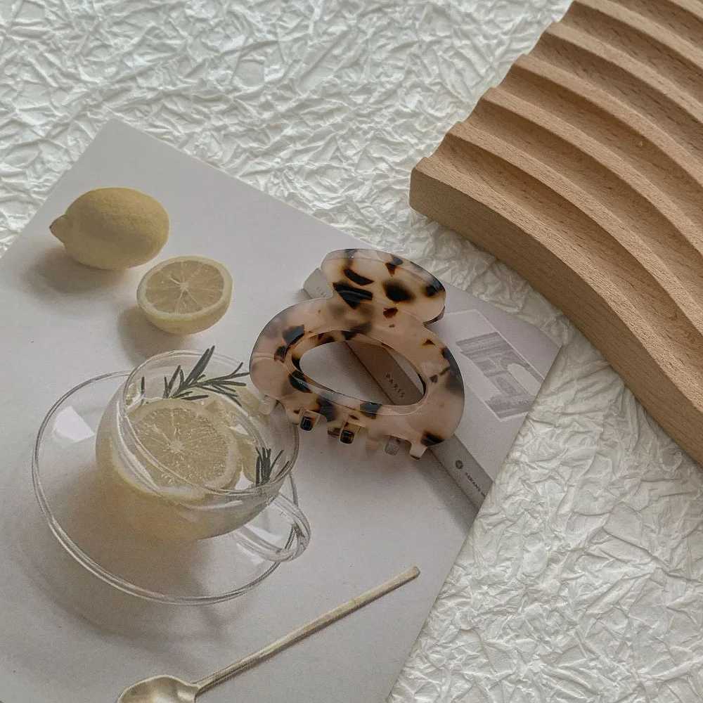 Home>Products>Retro Half Hair Clip>Acetic Acid Elegant Temperature Bracelet>Colorful Hair Clip Y2504012