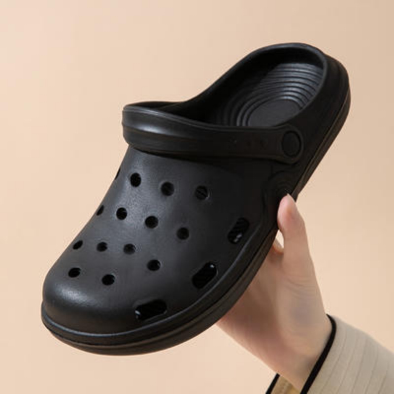 New free summer women fashionable flat bottomed beach shoes in white and black sizes 36-45 designer outdoor slippers