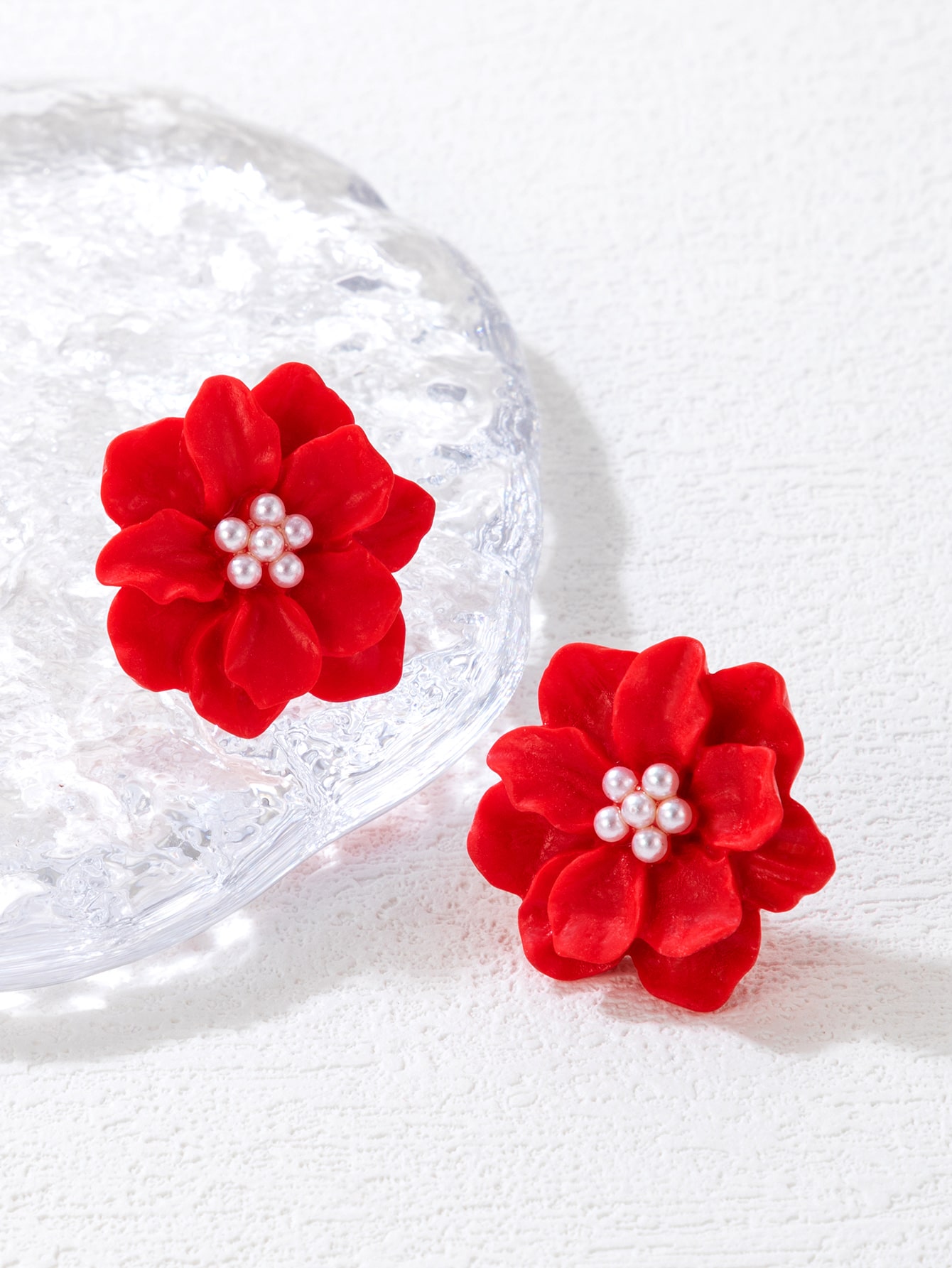 Ladies' earrings with red flowers and pearl earrings
