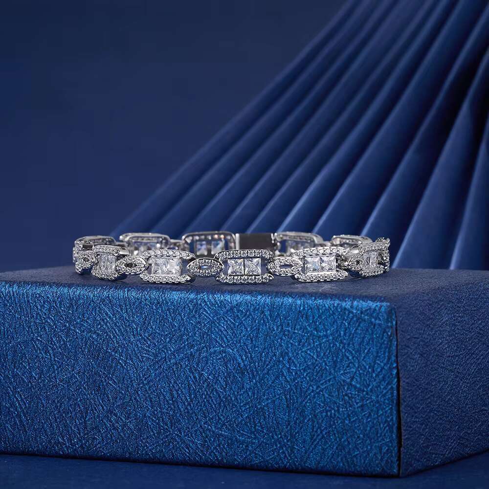 Custom Design Square Shaped 925 Silver Jewelry Moissanite Diamond for Girl for Weddings and Gifts