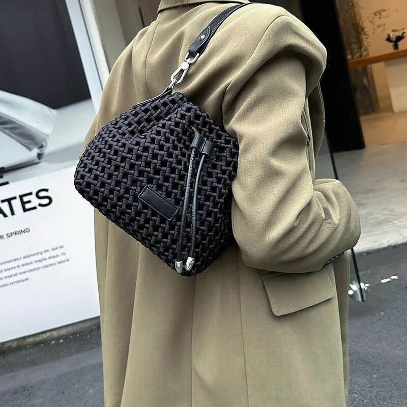 New Handbag Windmill Water Bucket Hand-Woven Niche Design Light One-Shoulder Diagonal Straddle Bag Vintage Bags