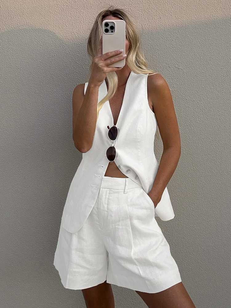 Mumaroho 2025 Womens Spring/Summer Vacation Linen Shorts Set Solid V-neck Set Womens Two Piece SetXJ250411
