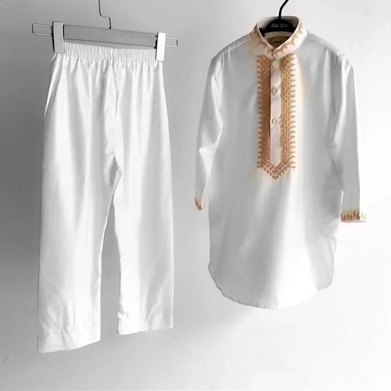 Embroidered Kurtas Two piece Performance Suit Indian Pakistani White Single Chest Set 250411