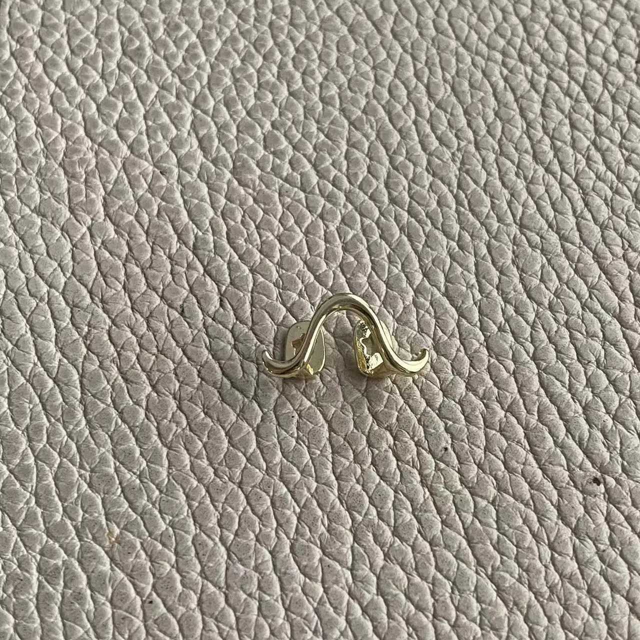Rachelz Hip Hop Wave Mouth Teeth Grillz Bracket with Niche Design Curved Gloss Tooth Cap Suitable for Women and Men Couples Jewelry Gifts W250412