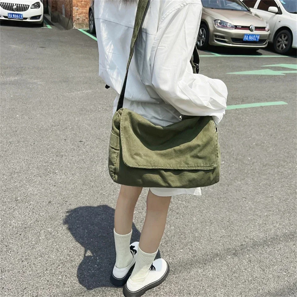 Womens messenger bag large capacity canvas shoulder bag solid color travel bag womens cross body handbag for female students 250411